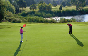 8 Tasmanian Golf Courses You Have To Play
