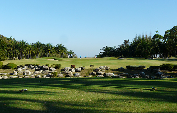 view to green, palm hills golf club, hua hin, thailand