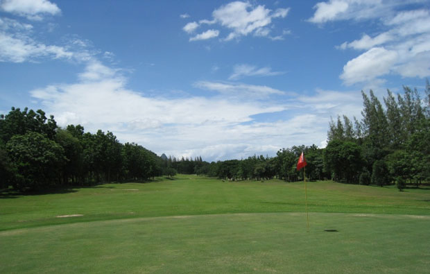 Sawang Resort and Golf Course green